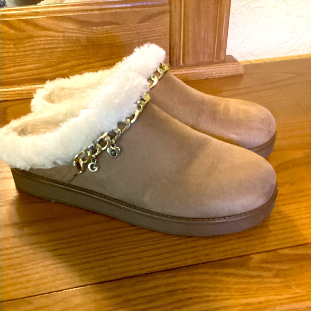 GBG house shoes size 7 1/2